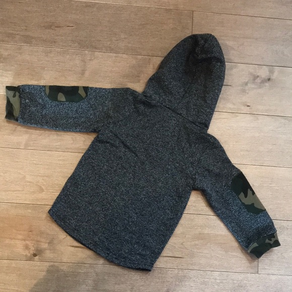 Camouflage and grey  toddler hooded shirt - Picture 3 of 3